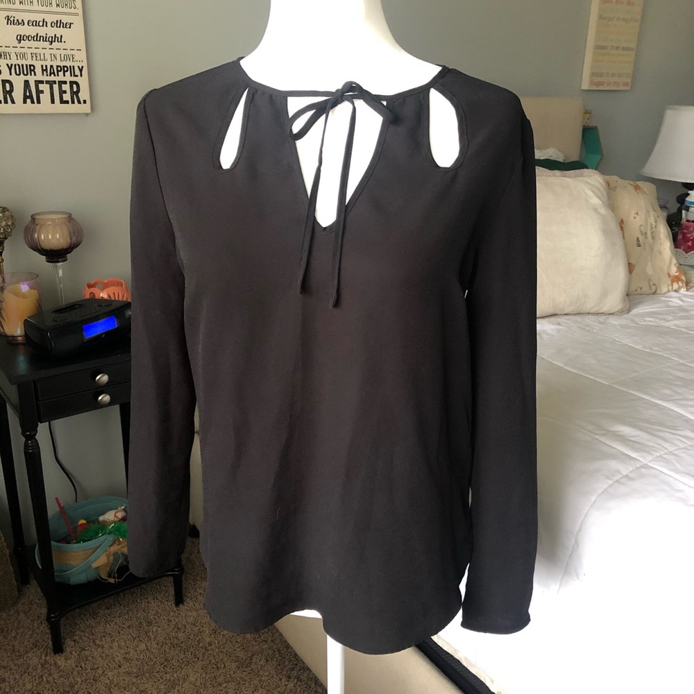 Atmosphere Large Keyhole Tie Black Long-sleeve Top
